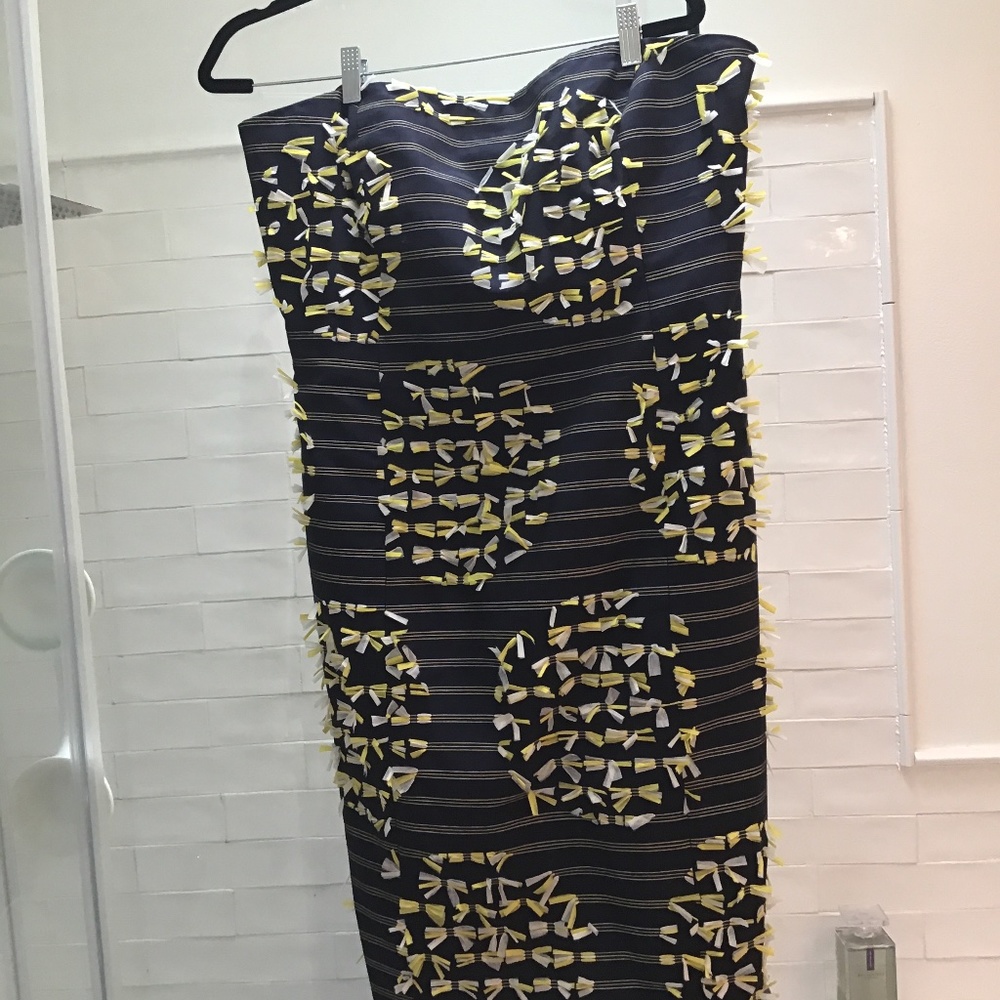 Canary yellow clip circle strapless dress Worth size 16